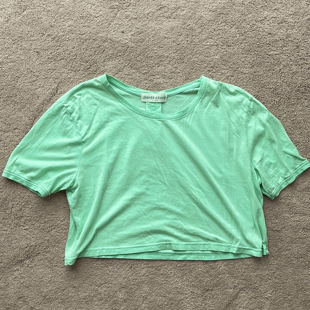 pants store cropped t shirt